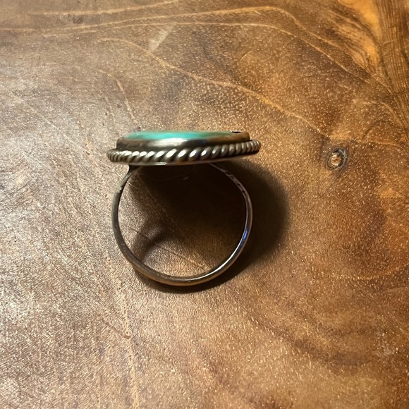 Vintage Sterling Silver & Turquoise Ring Size 7 - Picture 3 of 4